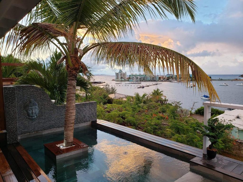 Happy Cottage With Private Pool, Oyster Pond