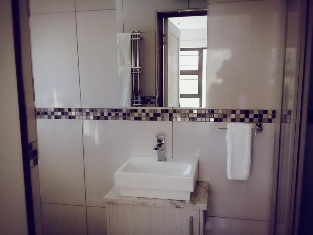 8 Sleeper Villa and 4 Sleeper Flatlet photo