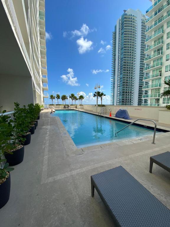 Chic and Modern, Brickell / Miami + FREE Parking photo