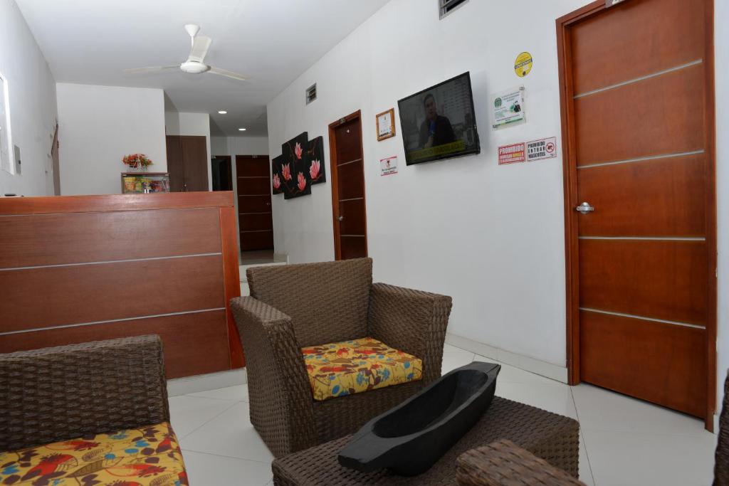 Hotel Canoa Inn photo