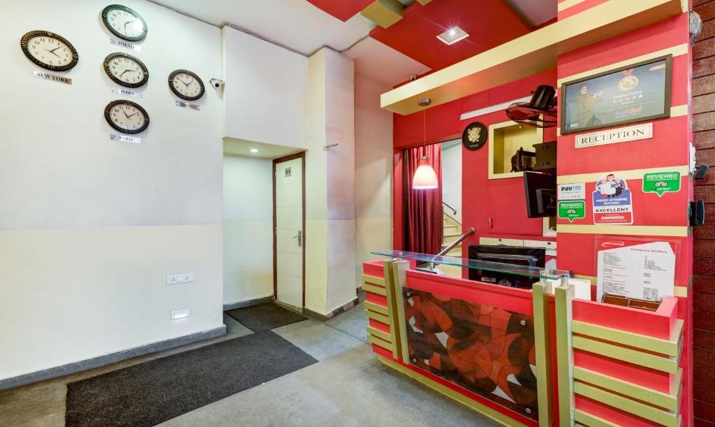 フロント・ロビー