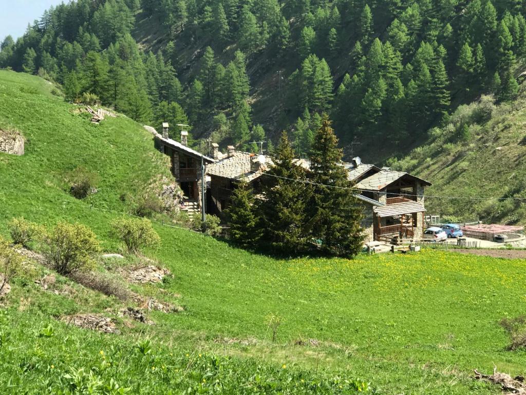 Case Gran Paradiso di Charme Villaggio La Barmaz - 1
