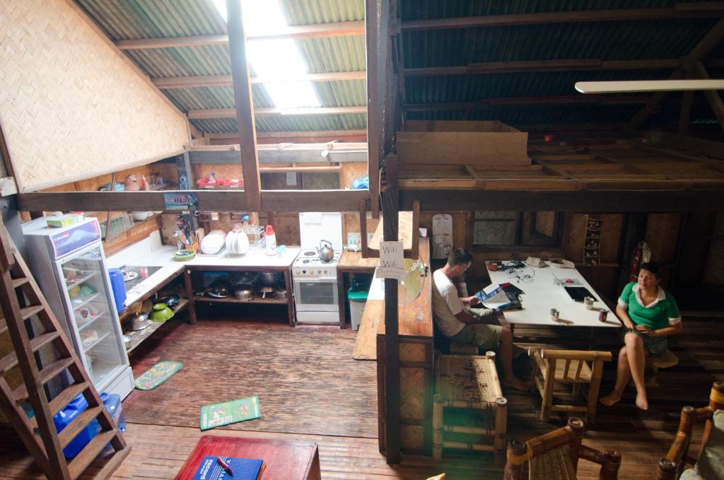 Coron Backpacker Guesthouse photo