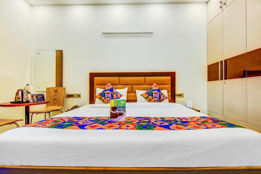 FabHotel Floyd photo