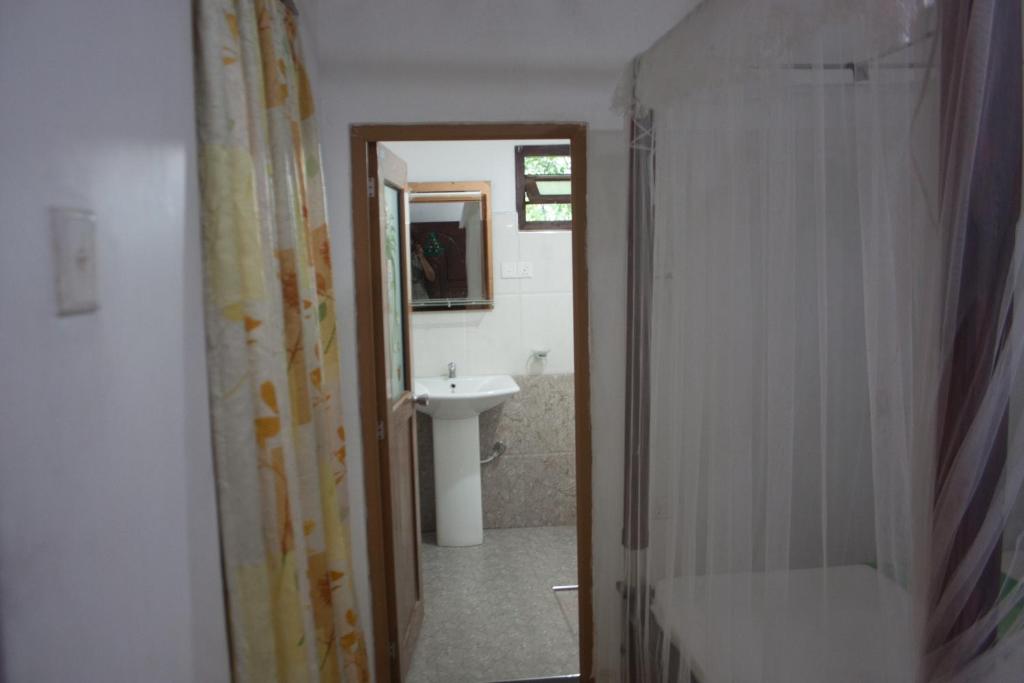 Senith Guest House Mirissa photo