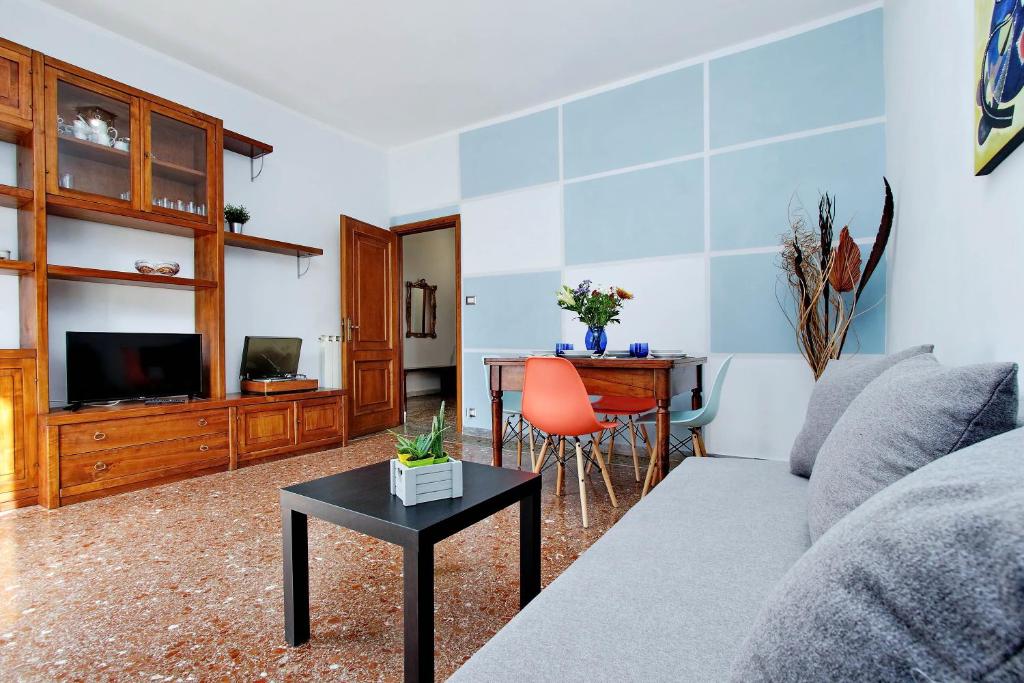 Martino Delightful Apartment - 4