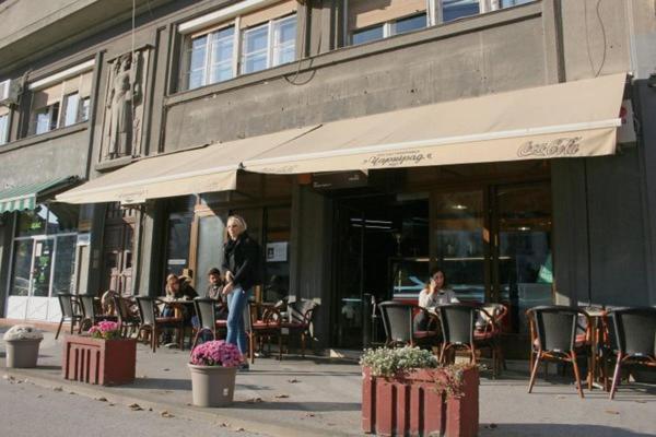 Center Lux Apartments photo