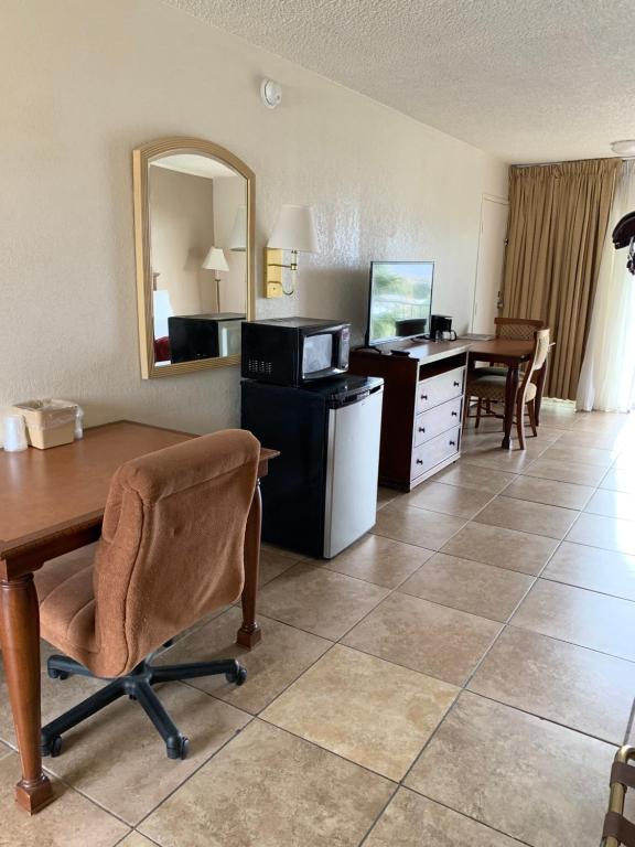 Desert Hot Springs Spa Hotel photo