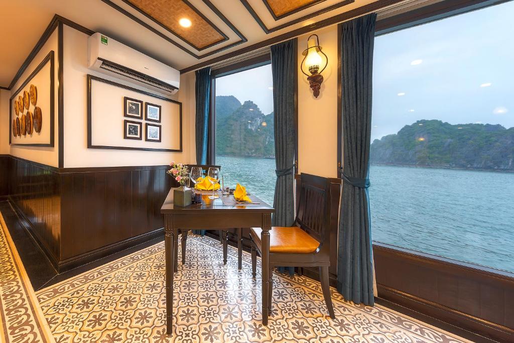 Sena Cruises &#8211; Wonder On Lan Ha Bay