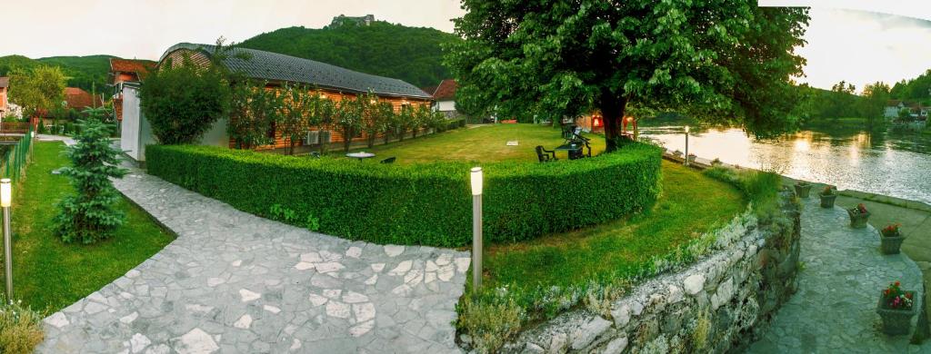 Apartments Galijasevic — Hotel in Kulen Vakuf