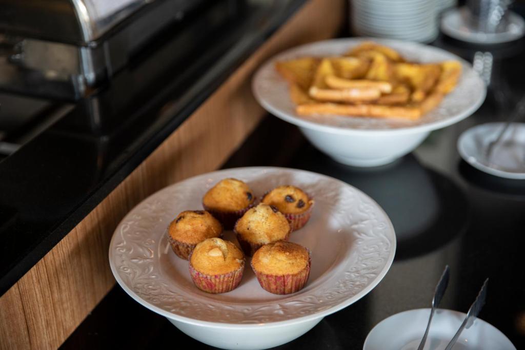 อาหารและเครื่องดื่ม