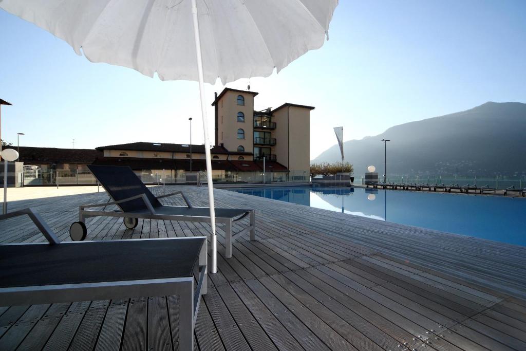 Golfo Gabella Lake Resort photo