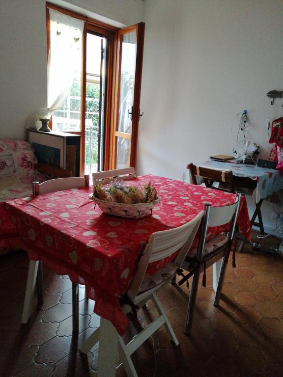 One room photo