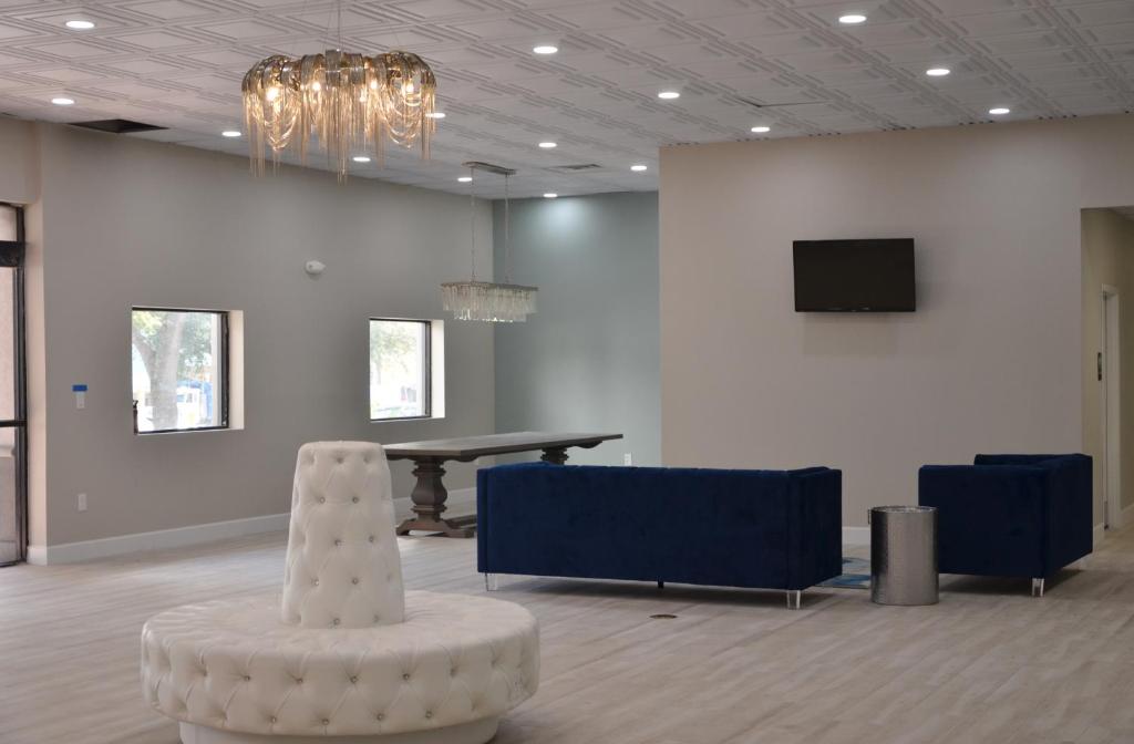 Opal Hotel and Suites - Adults Only photo