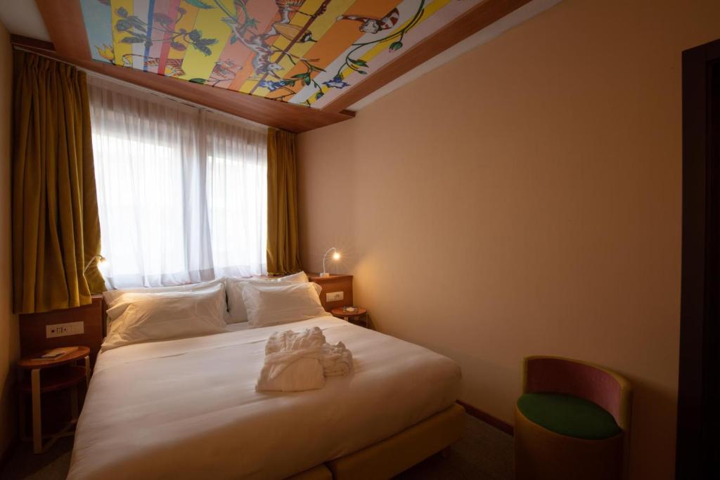 OMAMA Hotel photo