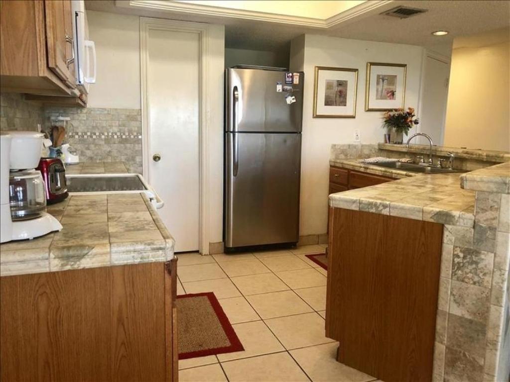 Suntide I Condos W102 Main image 2