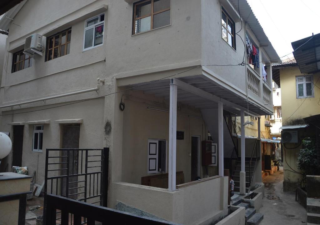 Home Stay Dormitory Male And Female — Hotel in Mumbai