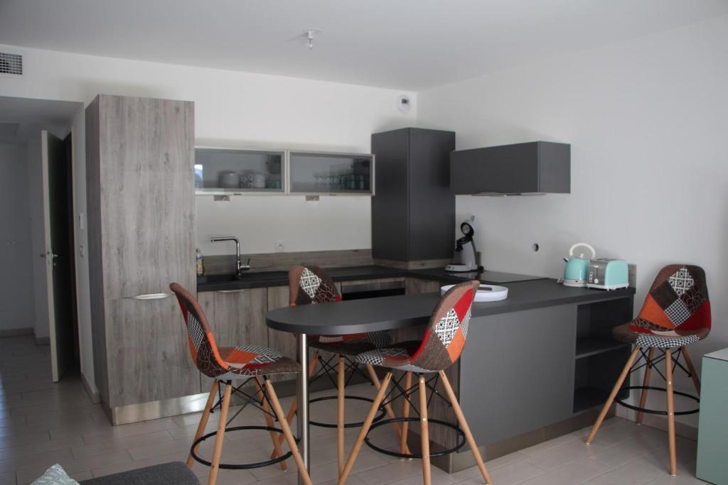 Centre Juan les Pins 1 bedroom with AC, swimming pool and parking - 5