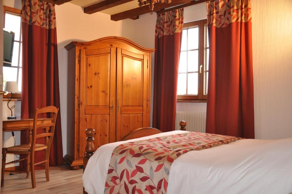 Hotel-Restaurant A La Couronne photo