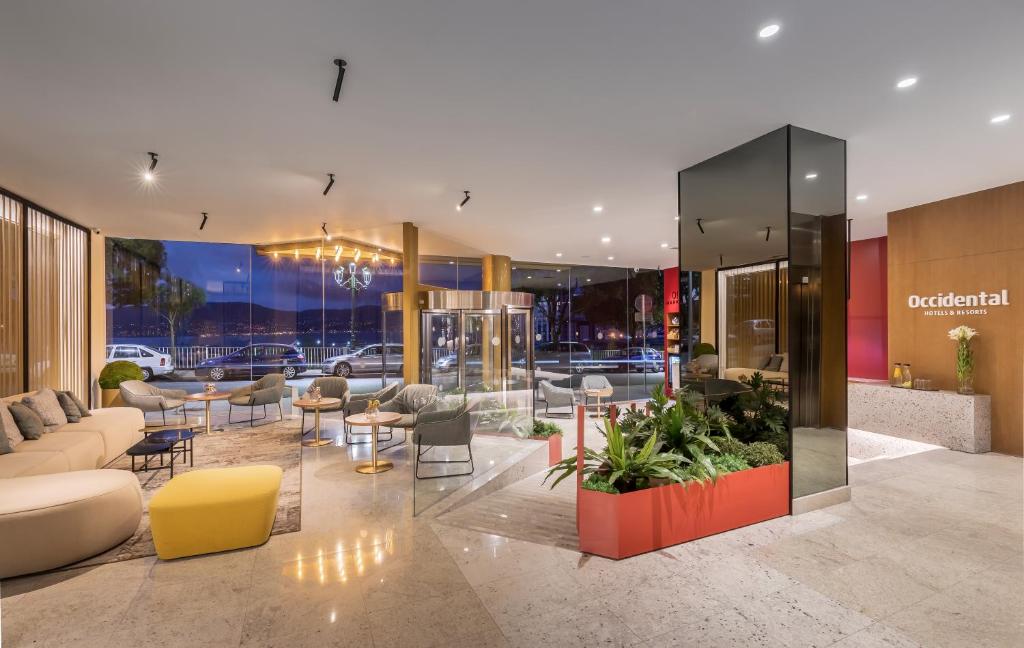 オキシデンタル ヴィーゴ (Occidental Vigo) フロント・ロビー