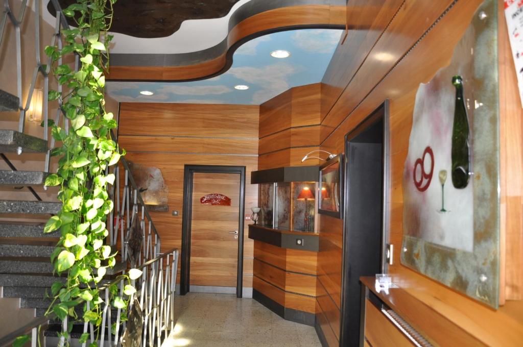 Hotel-Restaurant A La Couronne photo