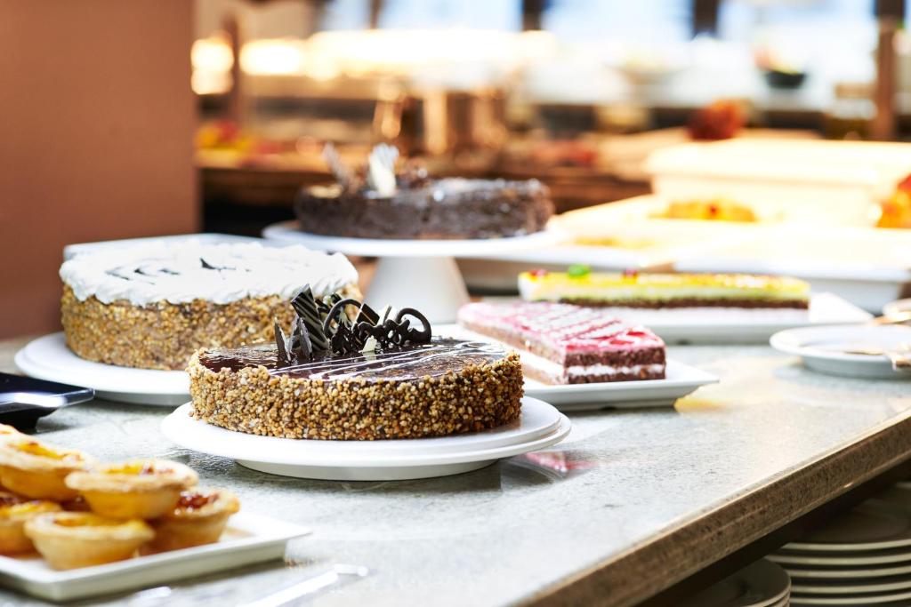 อาหารและเครื่องดื่ม