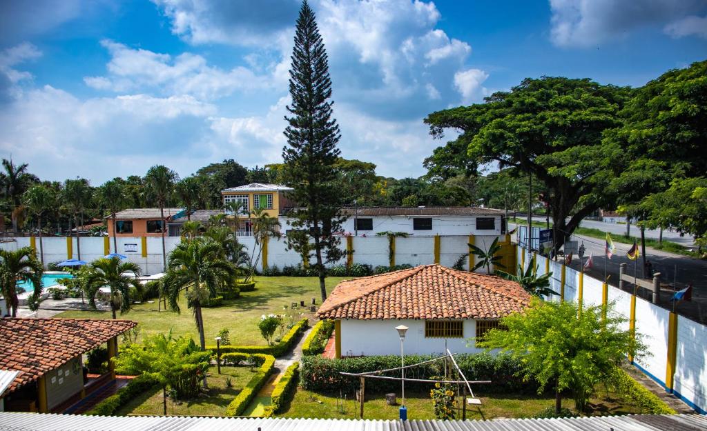 hoteles con piscina al aire libre en