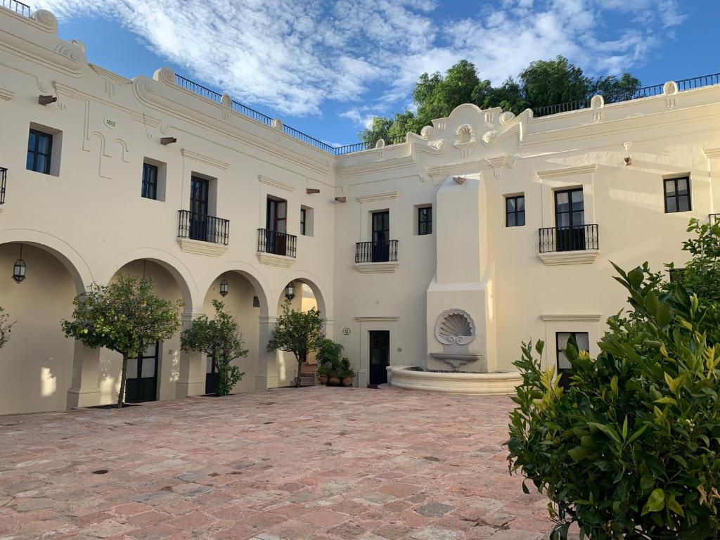 Meson de la Merced Hotel Boutique Patio & Spa photo
