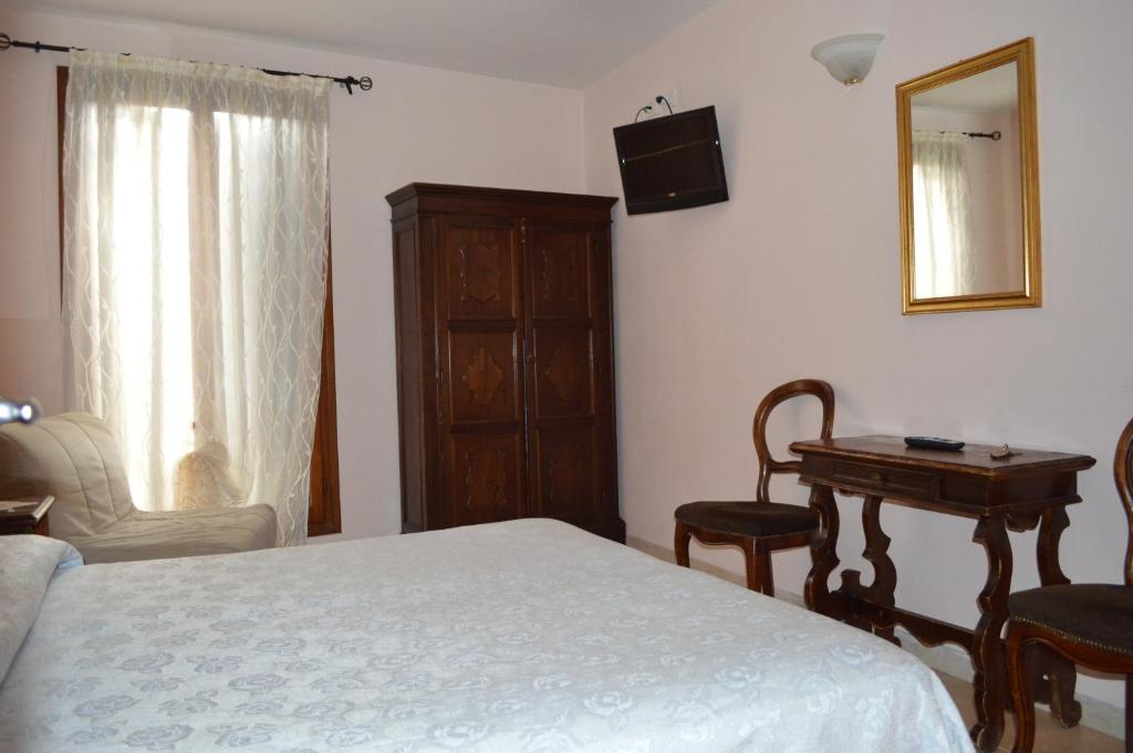 Hotel Locanda Salieri photo