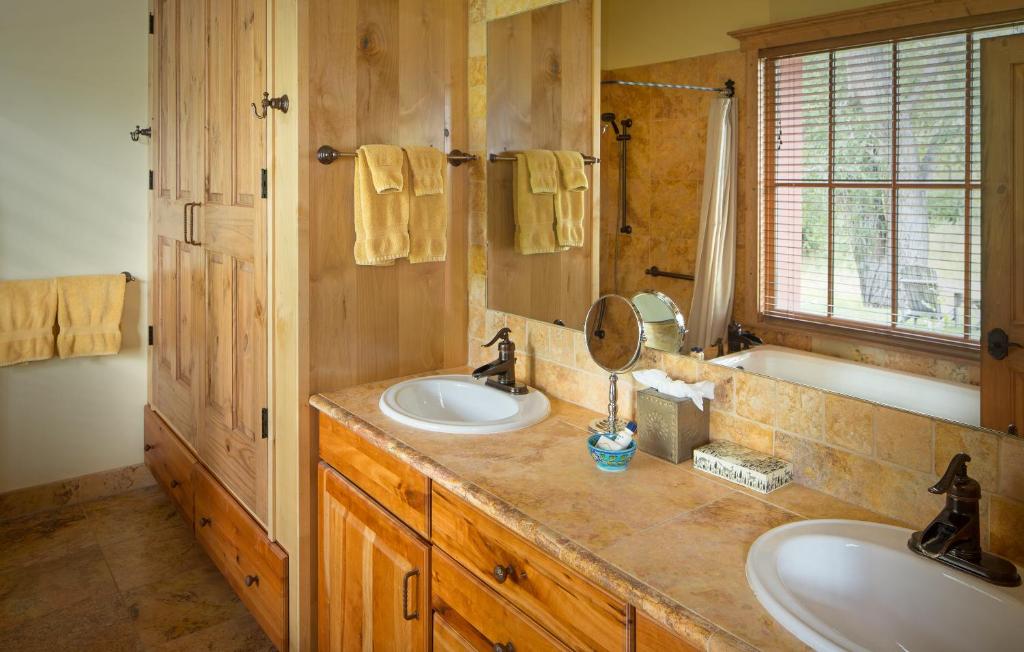 Blue Lake Ranch photo