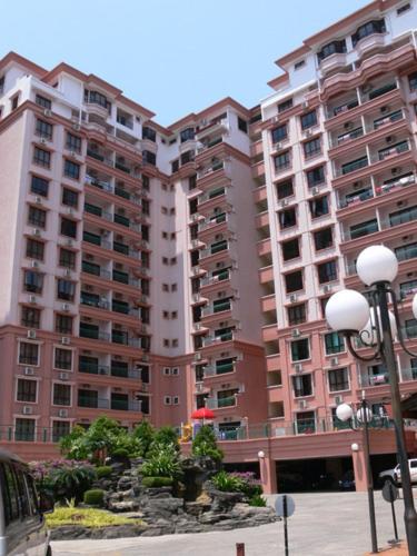 Dorcas Service Apartments at Marina Court Resort photo