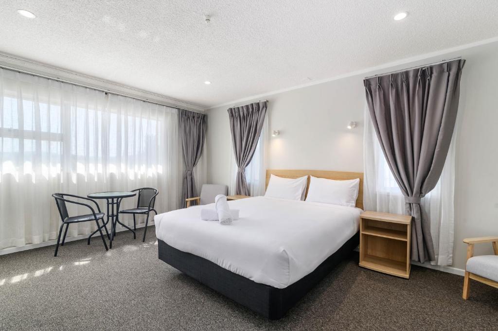 サーマル オーク モーテル (Thermal Oak Motel)