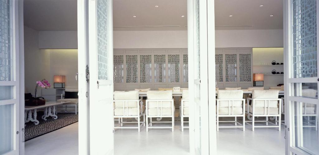 会議室 / ダンスホール