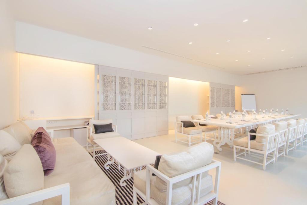 サラ プーケット マイカオ ビーチ リゾート (SALA Phuket Mai Khao Beach Resort)