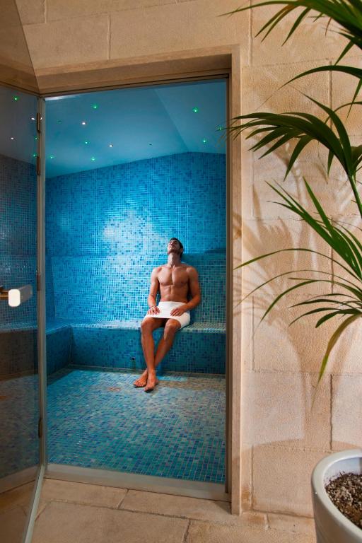 Steamroom