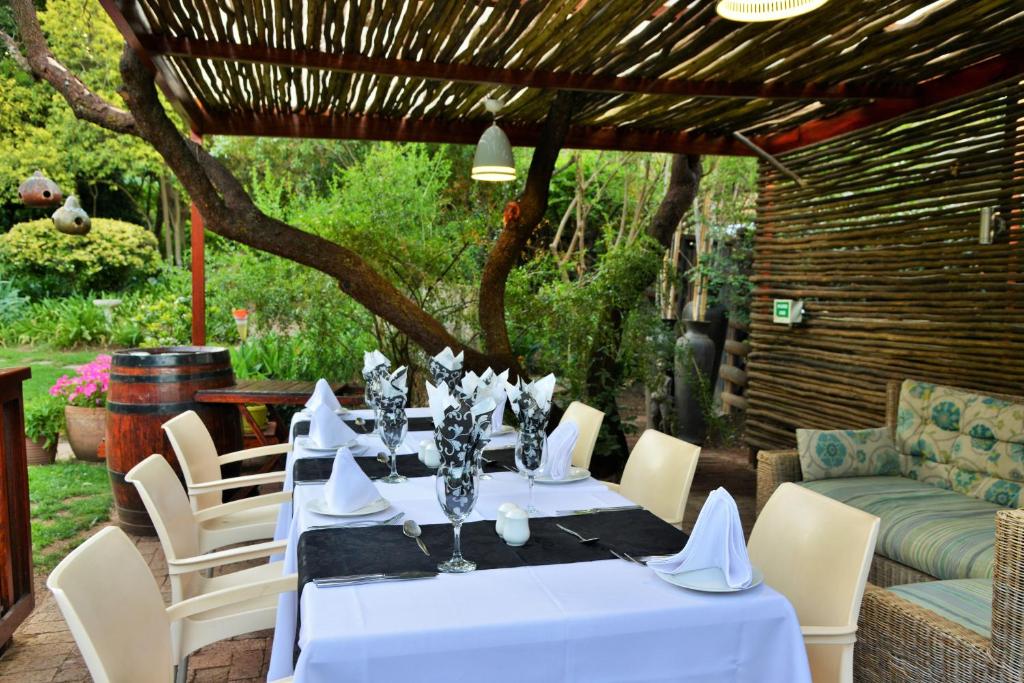 Banquet hall, Rivonia Premier Lodge in Johannesburg