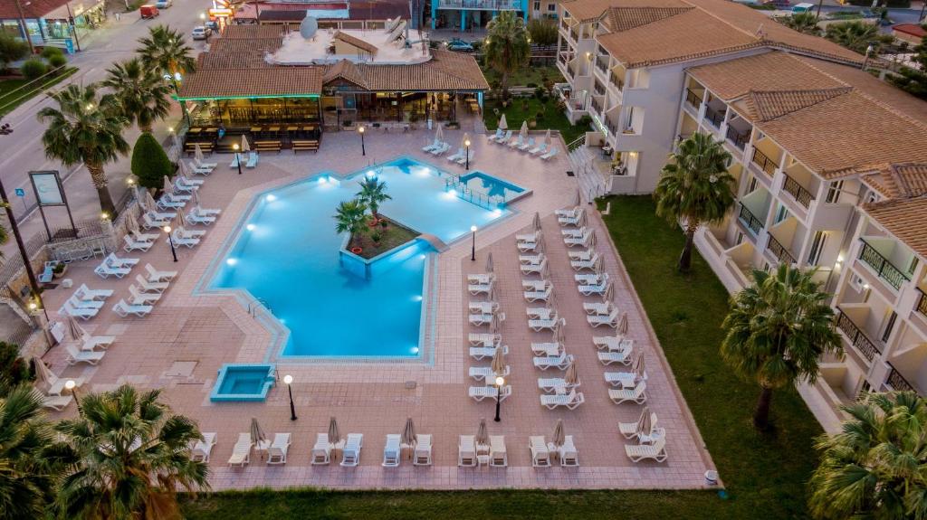Hotel Cronulla — Swimming pool in Kalamaki (Zakynthos), Ionian Islands