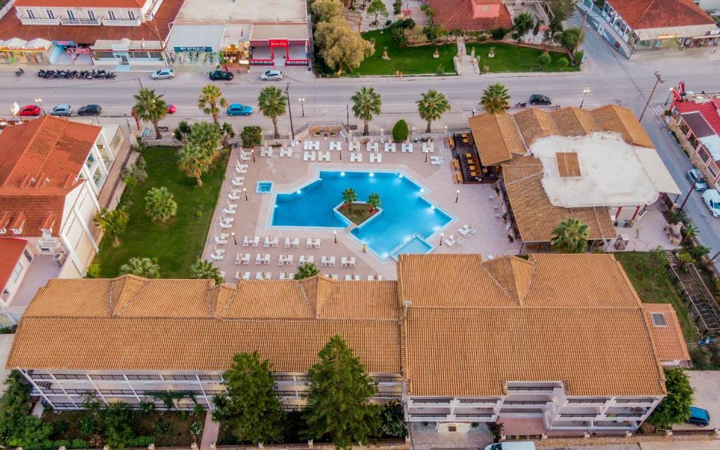 Hotel Cronulla — Hotel building in Kalamaki (Zakynthos), Ionian Islands