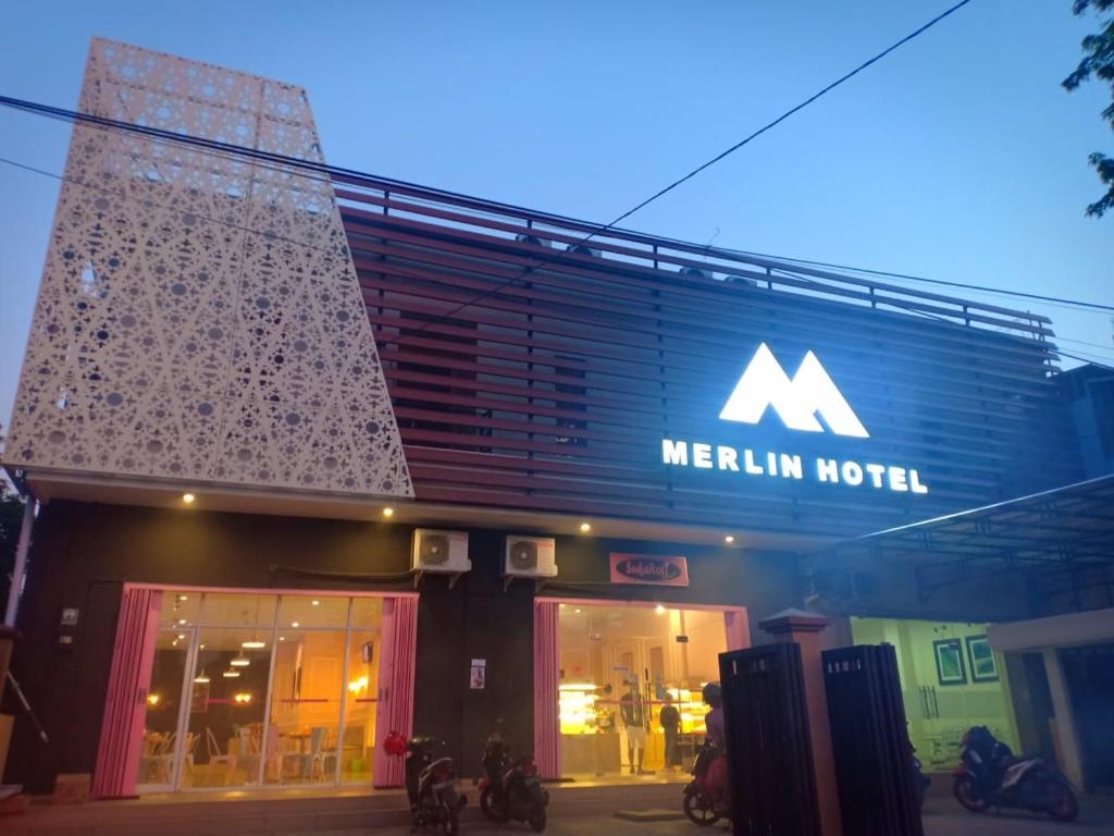 Merlin Hotel photo