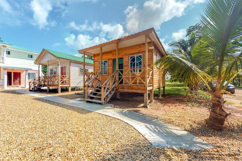 Hummingbird Estate photo