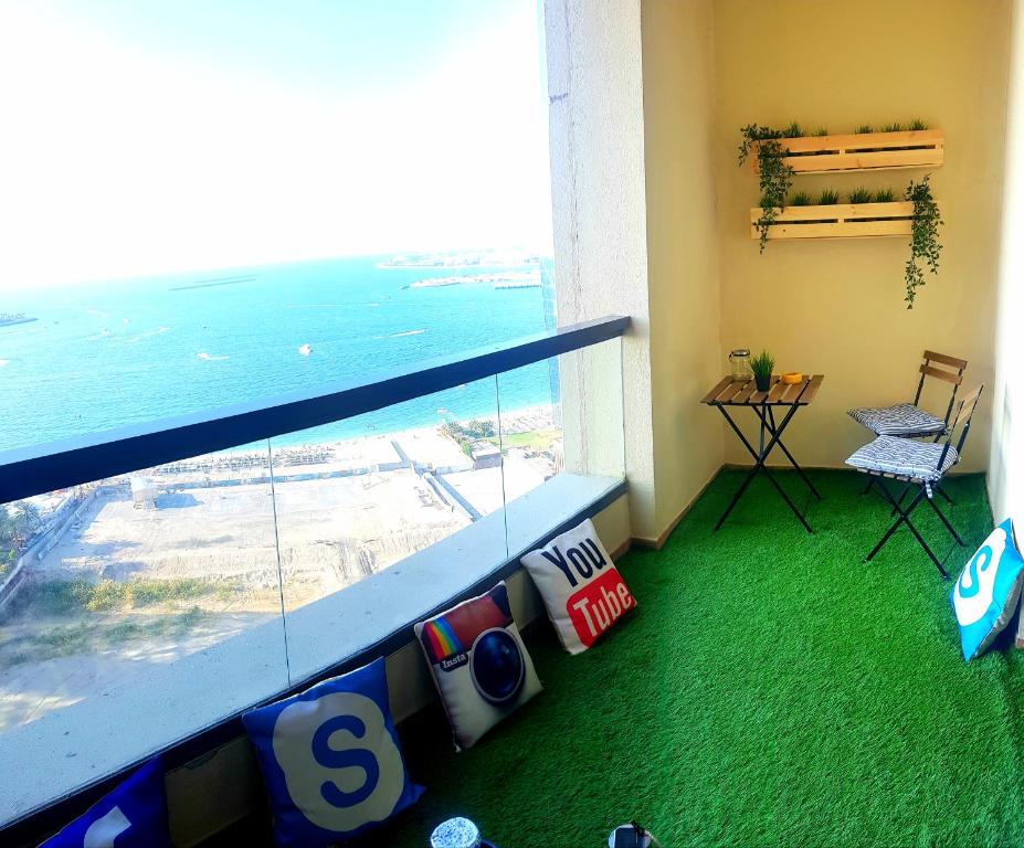 Happy Home JBR photo