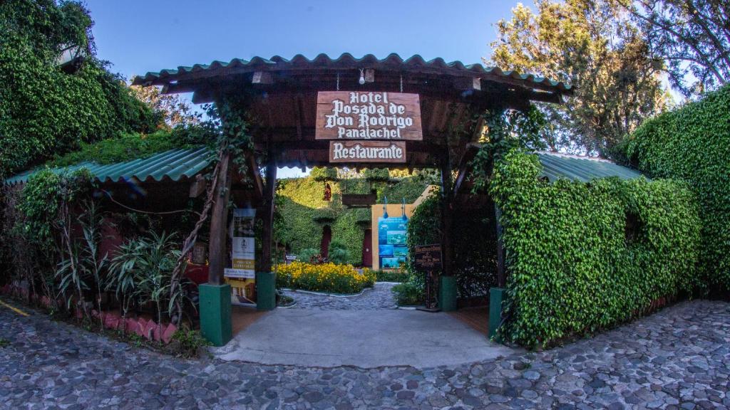 Hotel Posada de Don Rodrigo Panajachel photo
