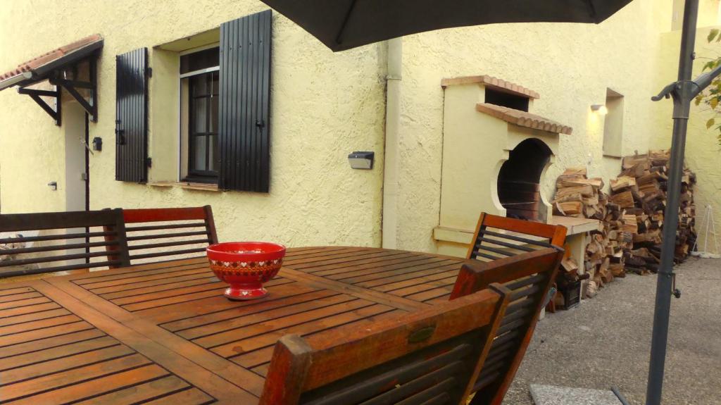 Les Pucines T2 bas de villa 전경