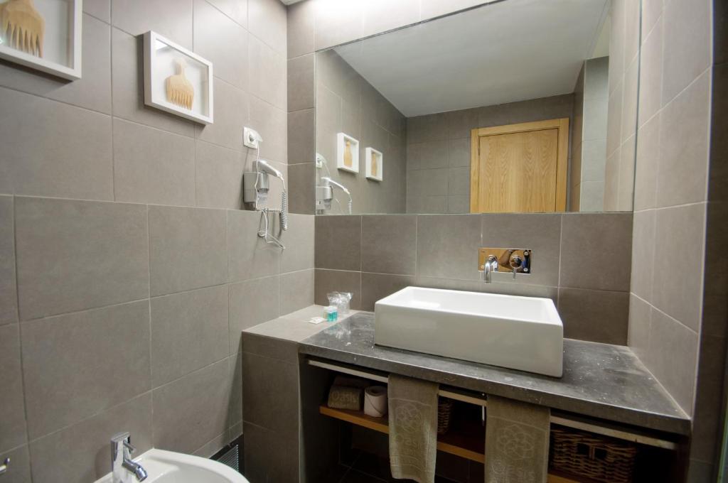 Oasis Salinas Sea — Hotel rooms in Santa Maria