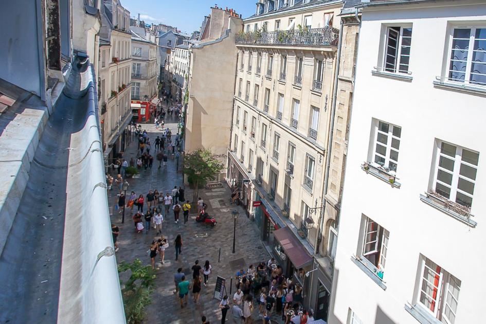 1 Bedroom apartment in Marais - 2