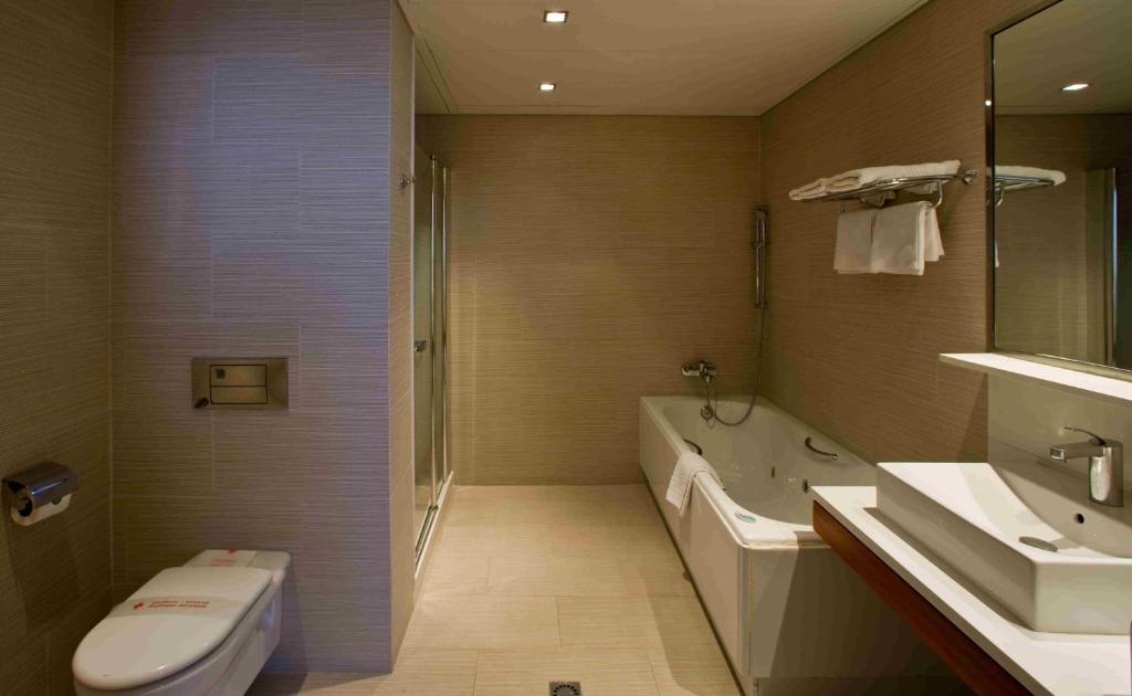 Hotel Lleó — Hotel rooms in Barcelona, Catalonia