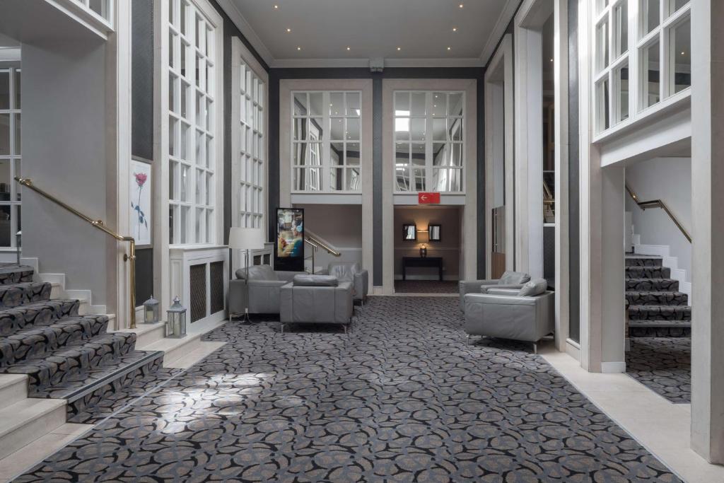 パーク イン バイ ラディソン シャノン エアポート (Park Inn by Radisson Shannon Airport) エントランス