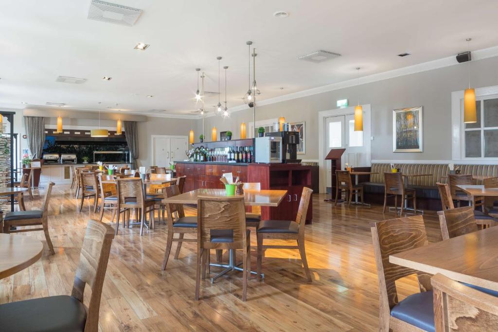パーク イン バイ ラディソン シャノン エアポート (Park Inn by Radisson Shannon Airport) レストラン