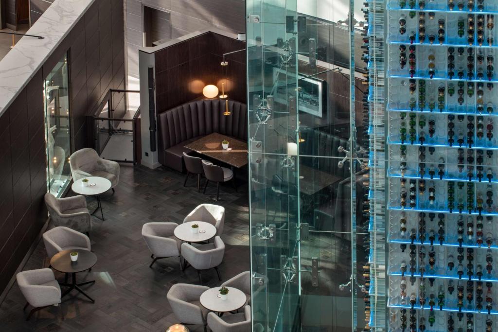 Bar/lounge