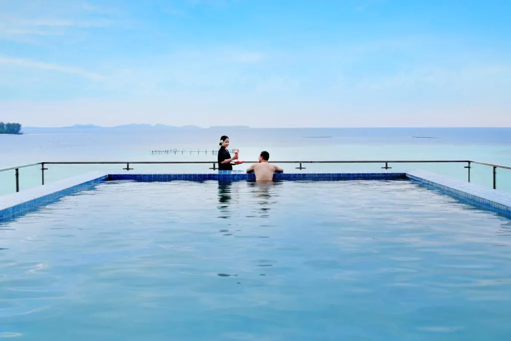 Royal Ocean Resort Karimunjawa，位于卡里蒙贾瓦的酒店